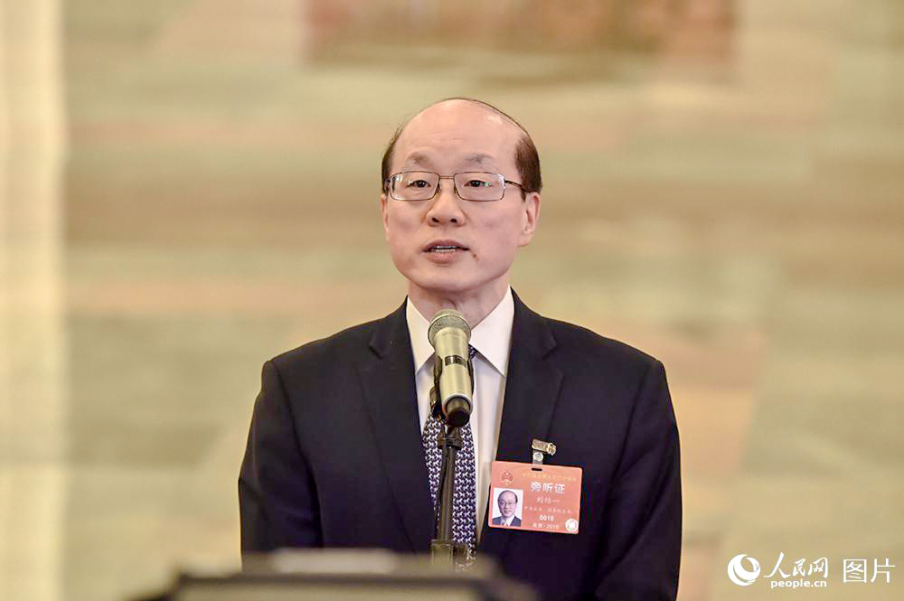 国务院台湾事务办公室主任刘结一回答记者提问。